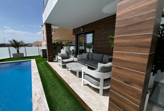 Villa - Venta - Los Montesinos - Entre Naranjos / Vistabella Golf