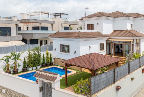 Villa - Venta - Los Montesinos - La Herrada