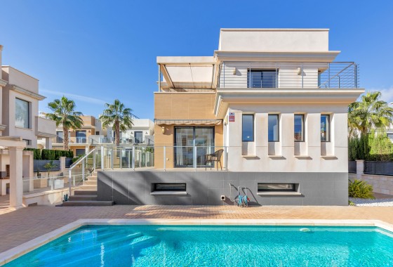 Villa - Venta - Orihuela Costa - La Zenia