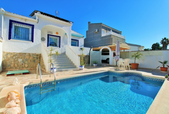 Villa - Venta - Torrevieja - El Chaparral