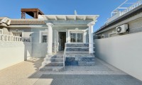 Villa - Venta -
            Torrevieja - VR-93220