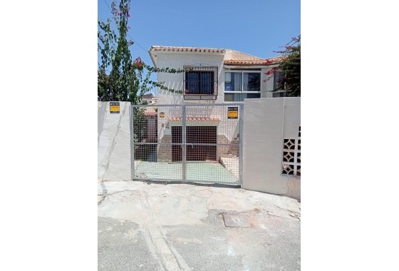 Villa - Venta -  - 