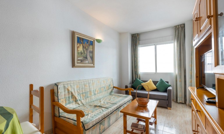 Herverkoop - Appartement / Flat -
Torrevieja* - Estacion de autobuses*