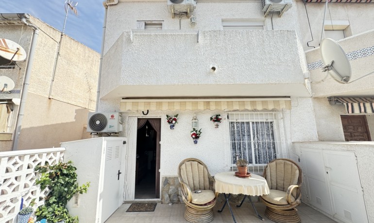 Sale - House -
Orihuela Costa* - Cabo Roig