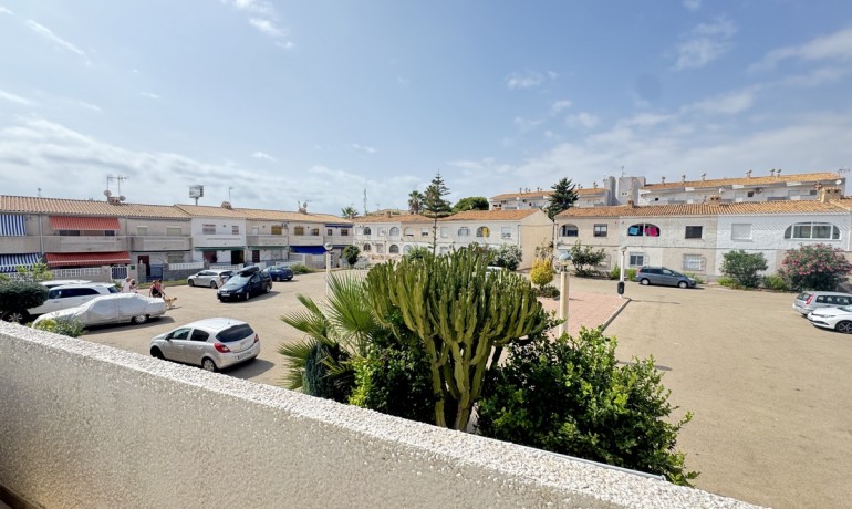 Herverkoop - Huis -
Orihuela Costa* - Cabo Roig