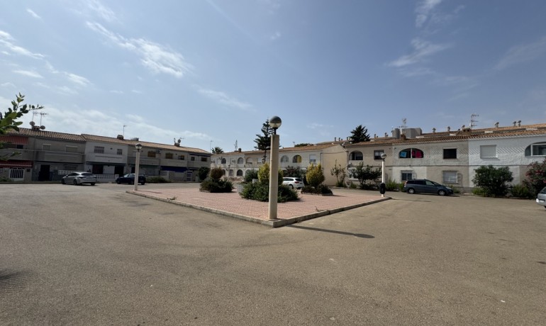 Herverkoop - Huis -
Orihuela Costa* - Cabo Roig