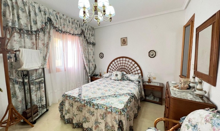 Herverkoop - Appartement / Flat -
Torrevieja - La Mata