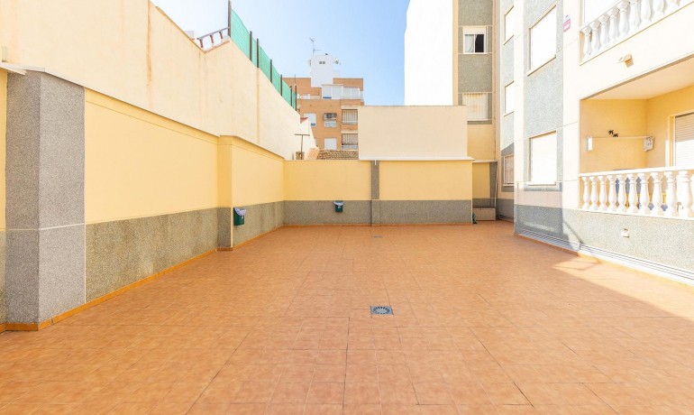 Herverkoop - Appartement / Flat -
Torrevieja* - torrevieja