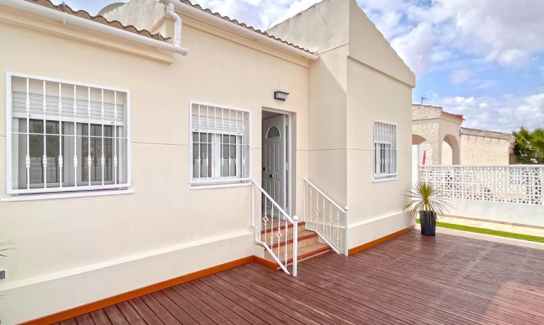 Herverkoop - Villa -
Torrevieja* - San Luis