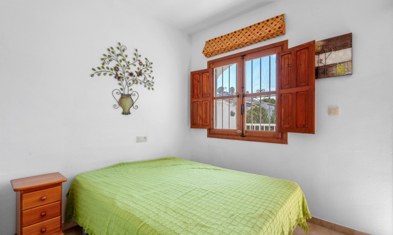 Sale - House -
Torrevieja* - Lago Jardin