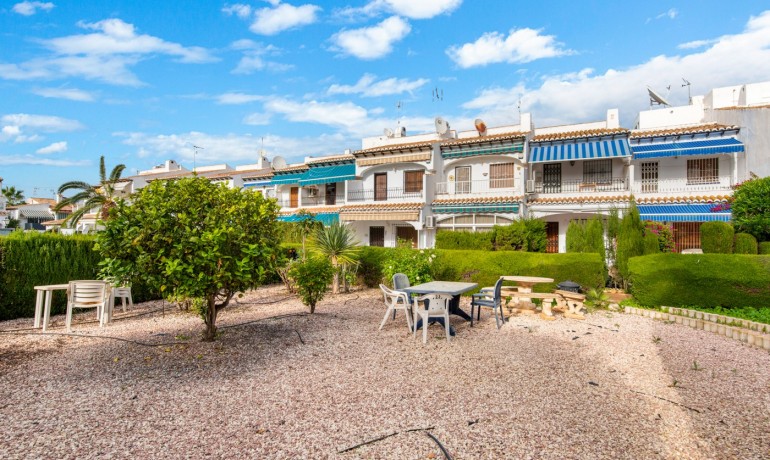 Herverkoop - Huis -
Torrevieja - Lago Jardin