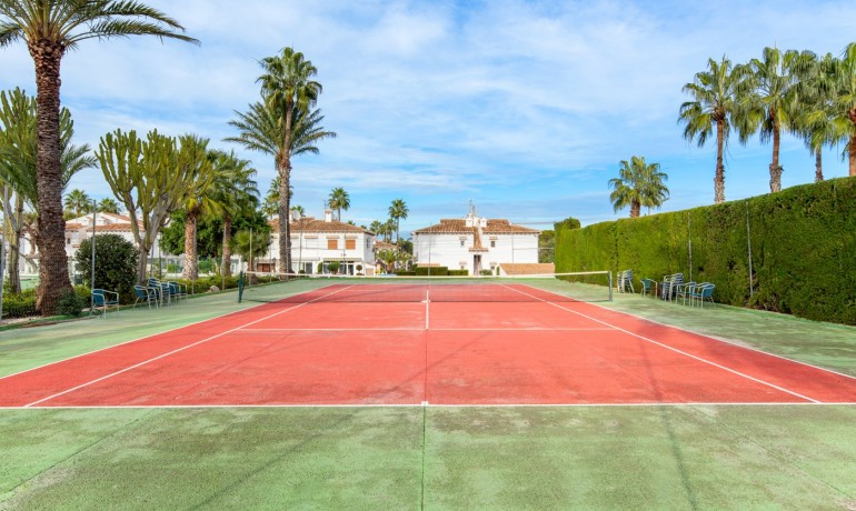 Herverkoop - Huis -
Torrevieja - Lago Jardin