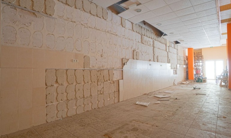 Revente - Commercial -
Torrevieja*