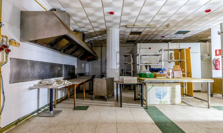 Revente - Commercial -
Torrevieja*