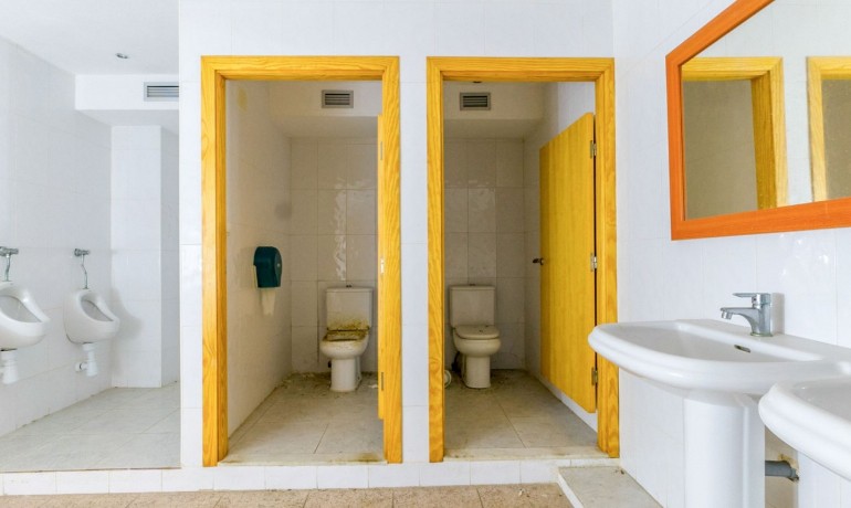 Revente - Commercial -
Torrevieja*