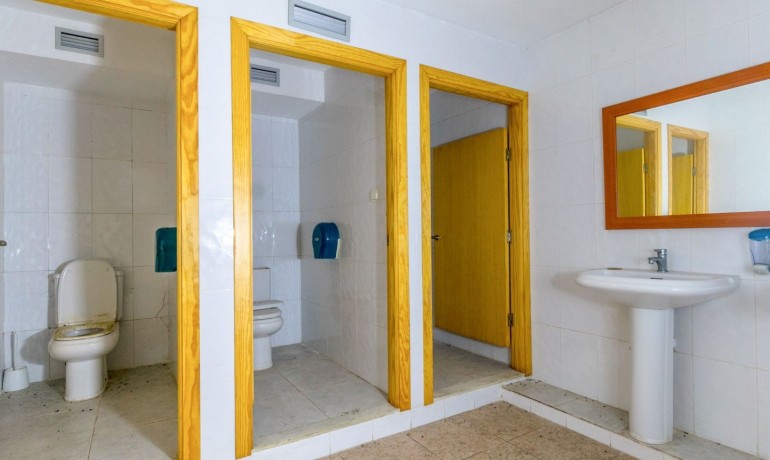 Revente - Commercial -
Torrevieja*