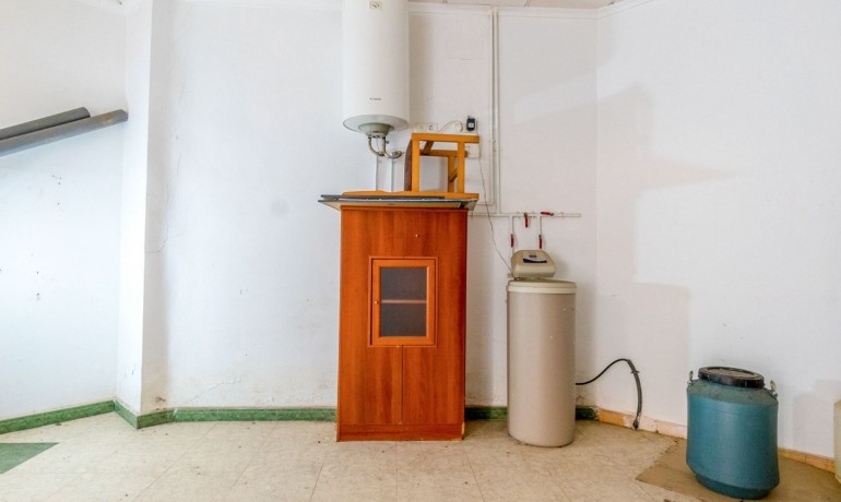 Revente - Commercial -
Torrevieja*