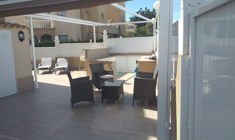 Revente - Villa -
Orihuela Costa