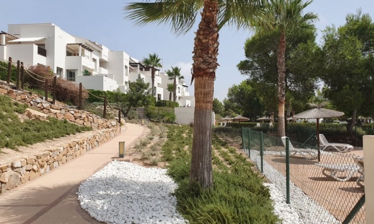 Sale - Apartment / Flat -
Orihuela - Las colinas