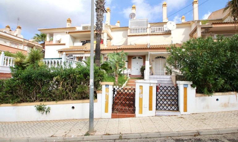 Sale - Townhouse -
Villamartin