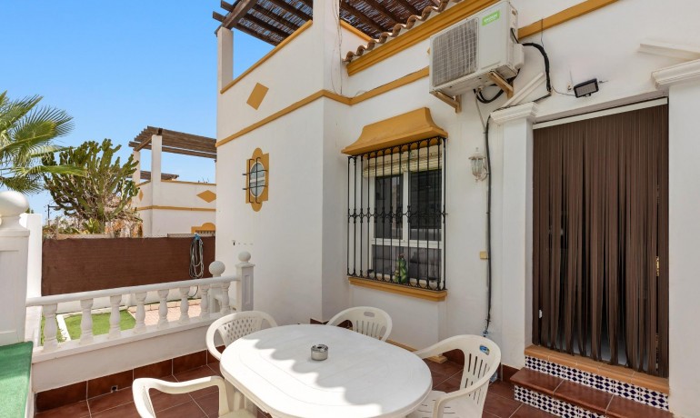 Sale - Townhouse -
Torrevieja* - Los altos