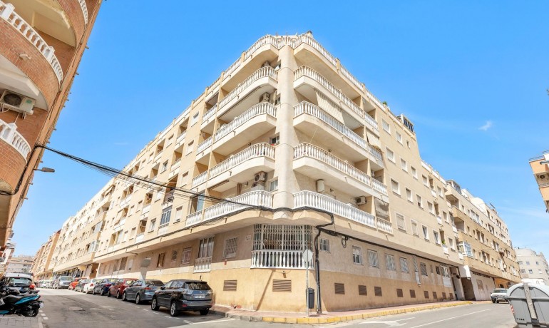 Herverkoop - Appartement / Flat -
Torrevieja - El molino