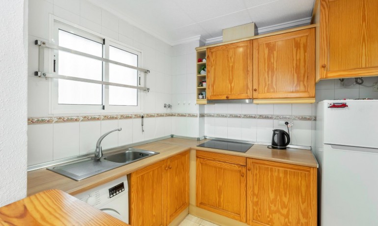 Sale - Apartment / Flat -
Torrevieja - El molino