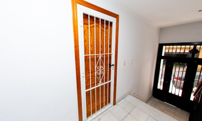 Revente - Appartement / Flat -
Torrevieja