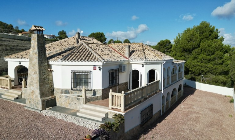 Sale - Villa -
Alicante* - Hondon de los Frailes*