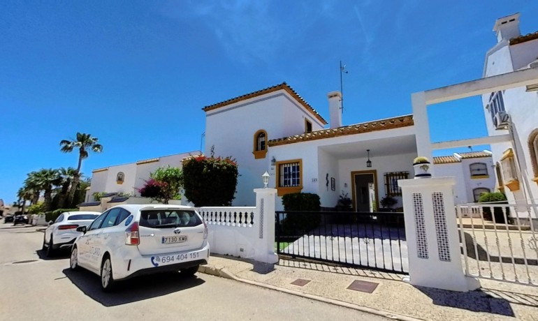 Herverkoop - Villa -
Orihuela Costa* - Los Dolses*