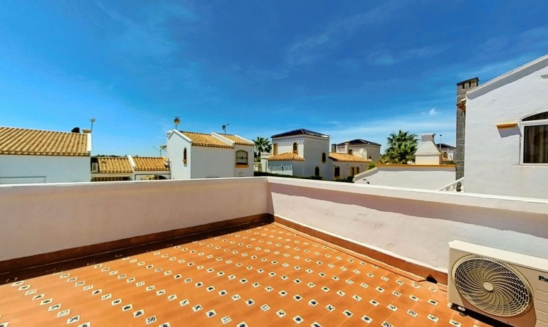 Sale - Villa -
Orihuela Costa* - Los Dolses*