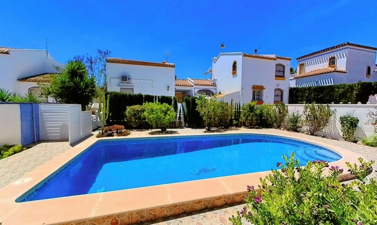 Sale - Villa -
Orihuela Costa* - Los Dolses*