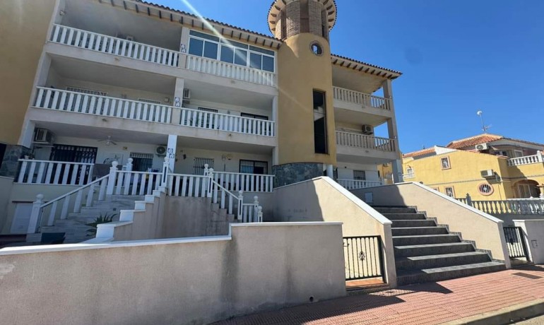 Revente - Appartement / Flat -
Orihuela Costa* - Villamartin*