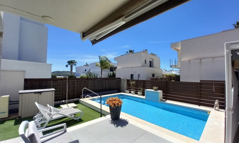 Herverkoop - Villa -
Orihuela* - Vistabella Golf*