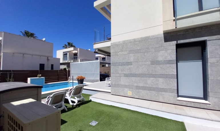 Herverkoop - Villa -
Orihuela* - Vistabella Golf*