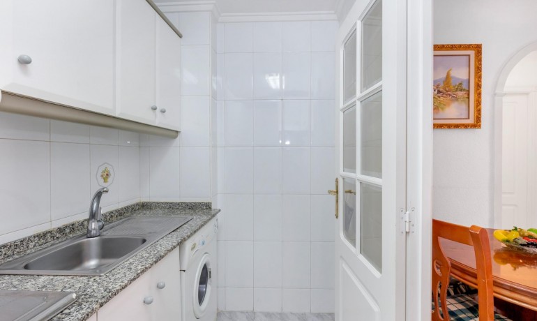 Herverkoop - Appartement / Flat -
Torrevieja* - Estacion de autobuses*