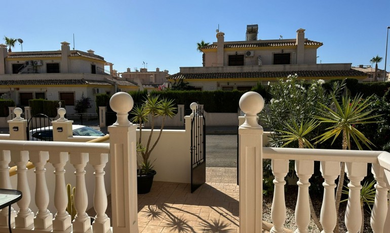 Herverkoop - Huis -
Orihuela Costa* - Pau 8*