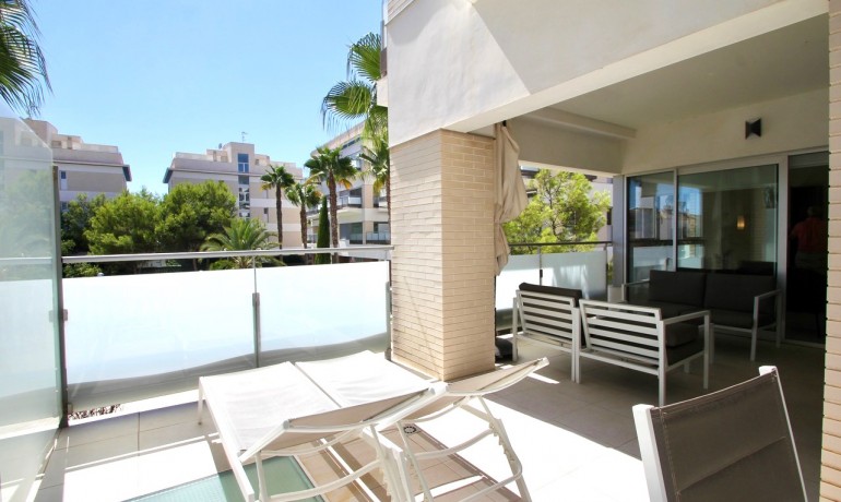 Sale - Apartment / Flat -
Orihuela Costa* - Villamartin*