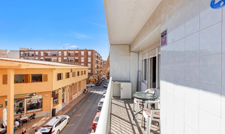 Sale - Apartment / Flat -
Torrevieja* - Las Calas*