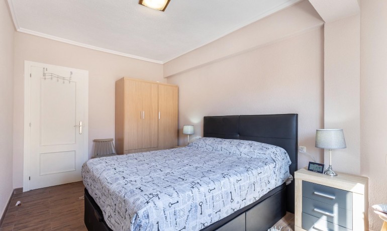 Revente - Appartement / Flat -
Torrevieja* - Estacion de autobuses*