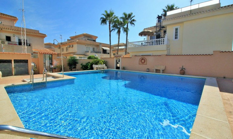 Herverkoop - Huis -
Orihuela Costa* - Playa Flamenca*