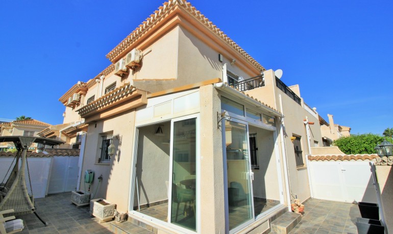 Sale - House -
Orihuela Costa* - Playa Flamenca*