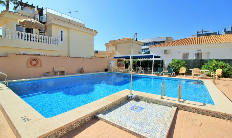 Sale - House -
Orihuela Costa* - Playa Flamenca*