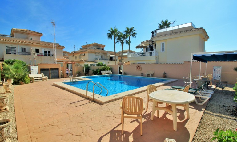 Sale - House -
Orihuela Costa* - Playa Flamenca*