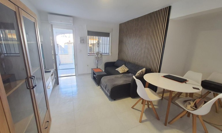 Sale - Apartment / Flat -
Torrevieja* - Las Calas*