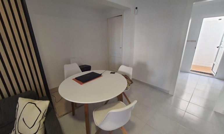 Sale - Apartment / Flat -
Torrevieja* - Las Calas*