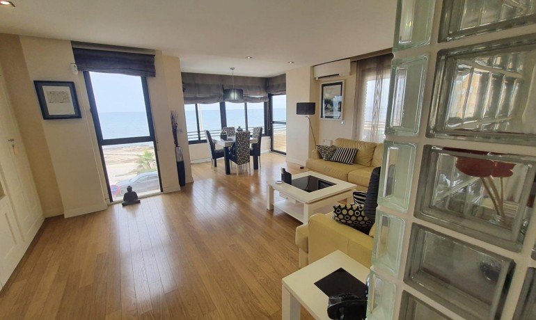 Sale - Apartment / Flat -
Torrevieja* - Las Calas*