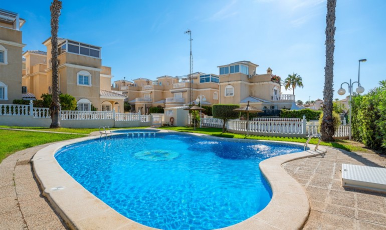 Herverkoop - Villa -
Orihuela Costa* - Los Altos*