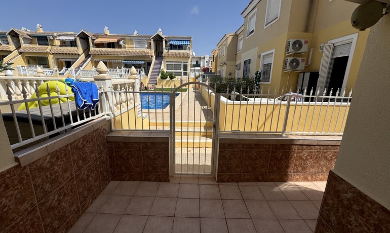 Sale - Apartment / Flat -
Orihuela Costa* - Villamartin*