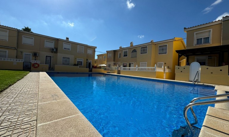 Revente - Appartement / Flat -
Orihuela Costa* - Villamartin*